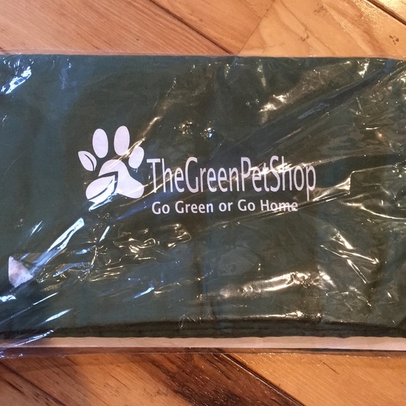 The green pet shop Dog The Original Patented Cool Pet Pad Cover